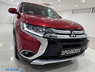 Mitsubishi Outlander 2.4 CVT 4WD Sunroof Facelift 2016 Red Rear Entertainment